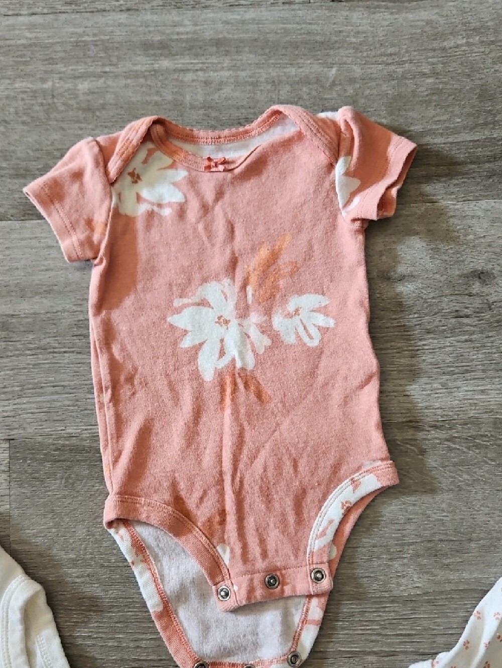 Carter's Peach Floral Short-Sleeve Baby Bodysuit 3months - Picture 2 of 6